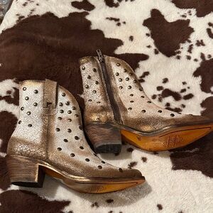 NWT Corral Metallic Brown Ankle Booties with brass studs size 7